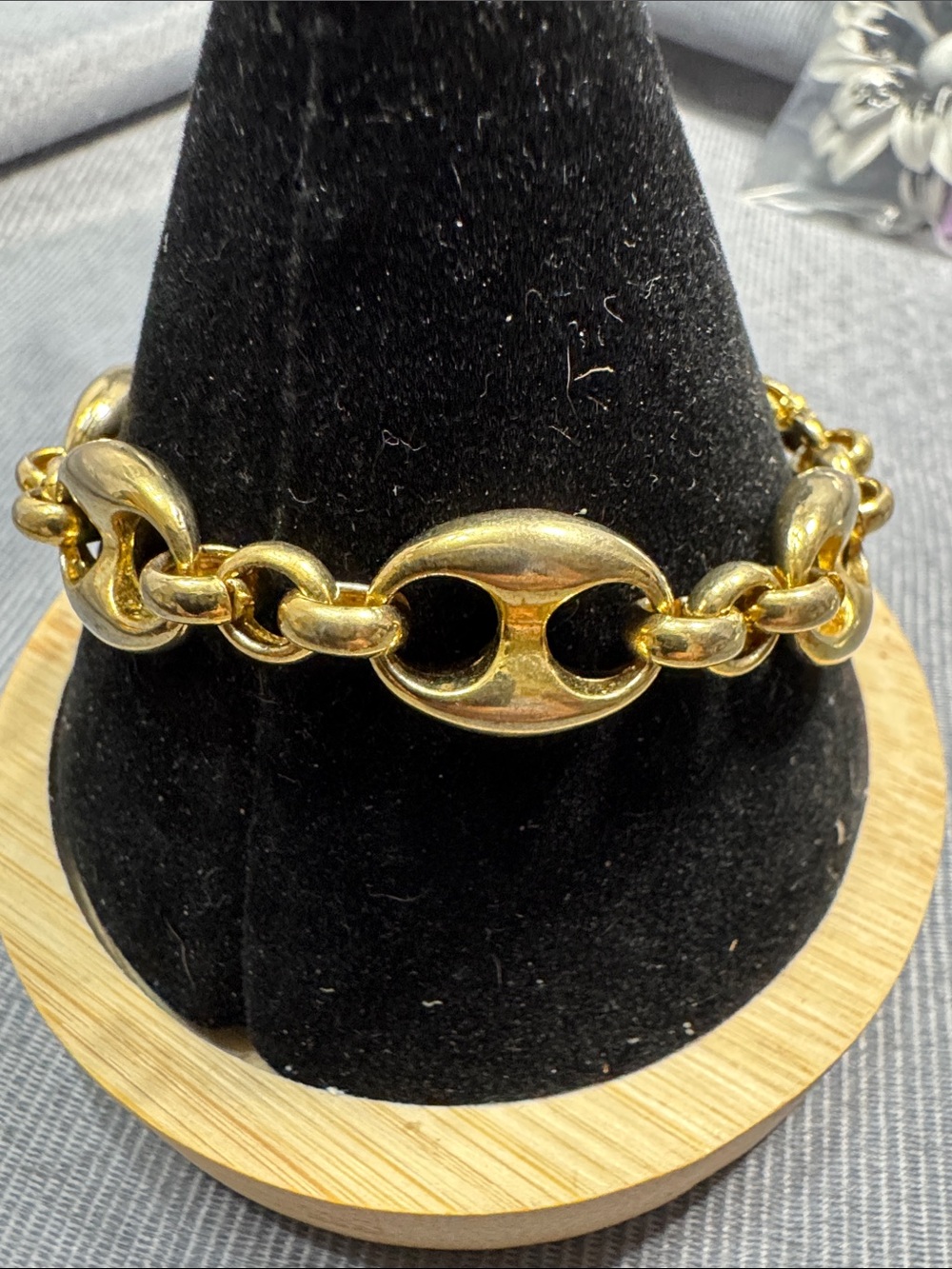 Source Unknown Gold Chunky Link Bracelet